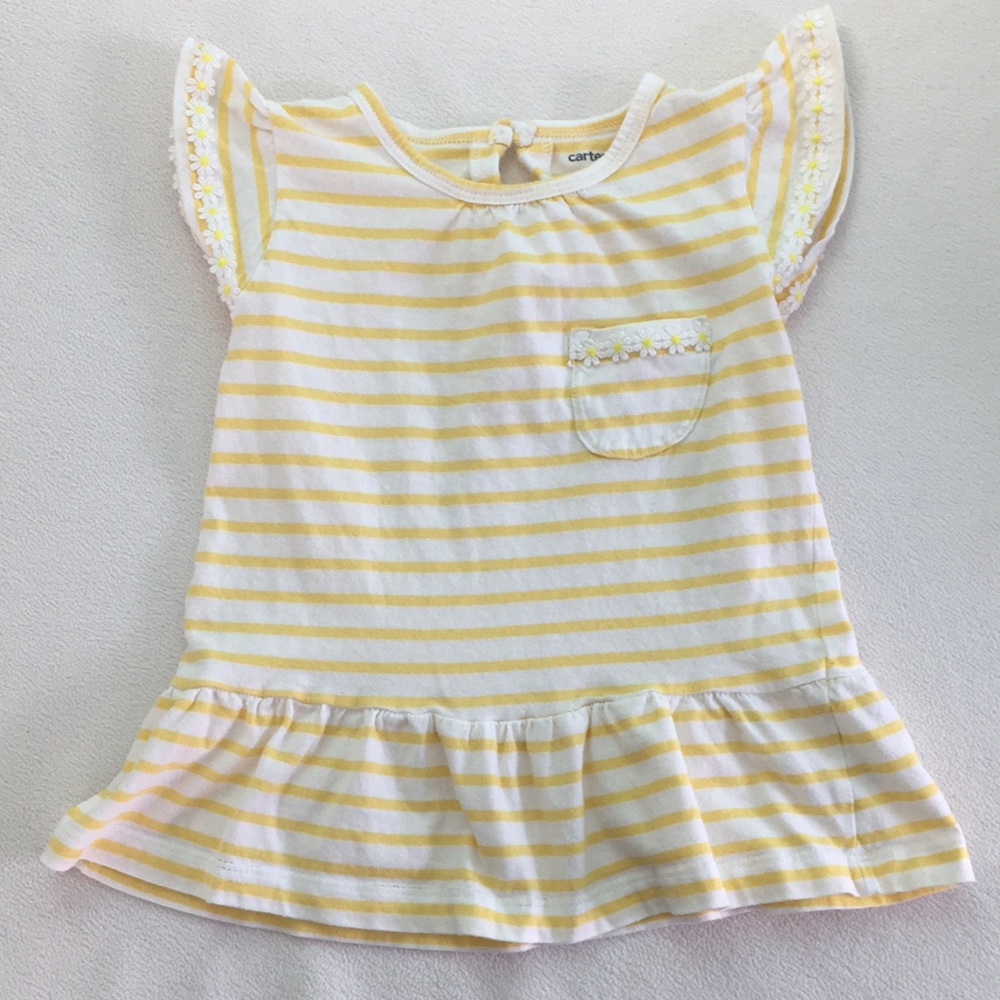 🌼 Yellow and White Striped Daisy Trim Top by Carter’s 🌼
